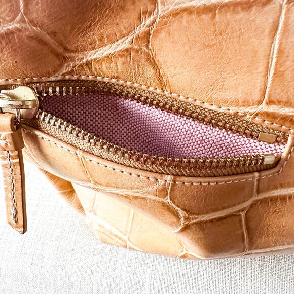 Vintage Mint DOONEY & BOURKE Tan Crocodile Embossed Leather Shoulder Bag - Picture 11 of 12